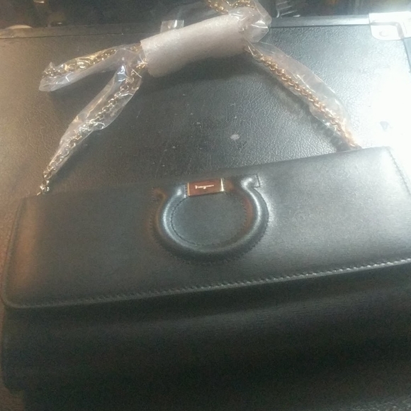 Purse - Picture 2 of 5